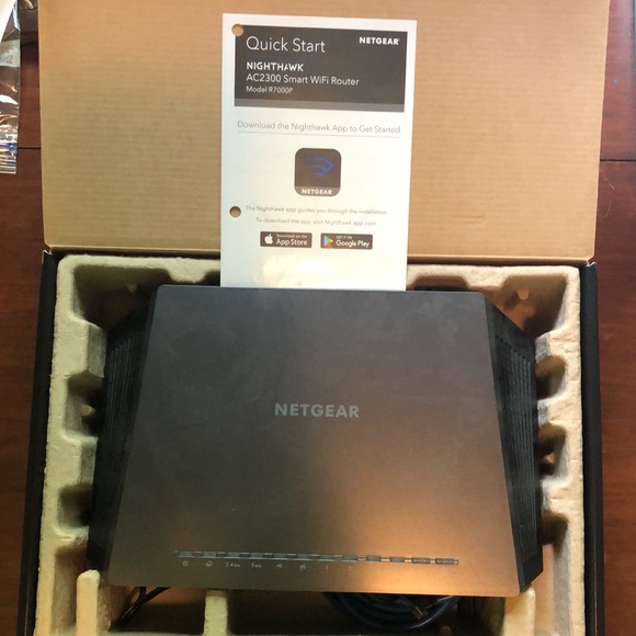 Net Gear Nighthawk Wi-Fi Router - Picture 3 of 6